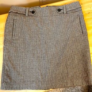 Banana Republic Houndstooth skirt